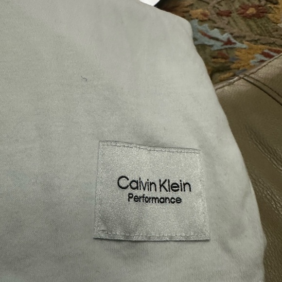 Calvin Klein Performance white Top - Picture 3 of 3